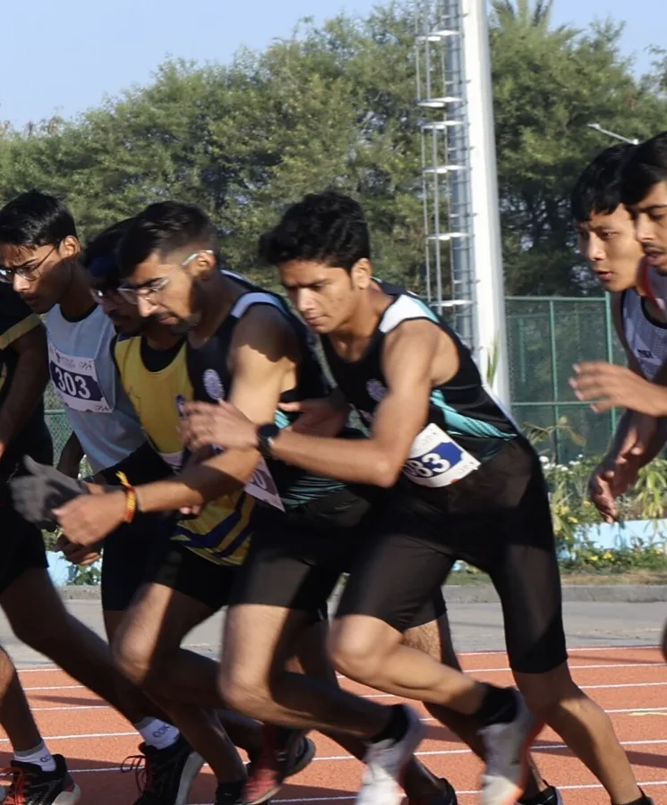 Agam Pandey racing the 1500 m