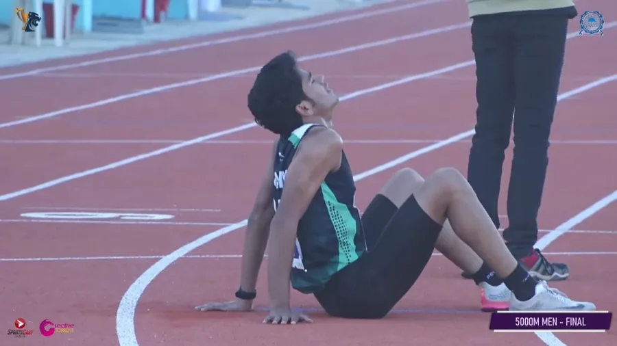 Agam Pandey racing the 5000 m